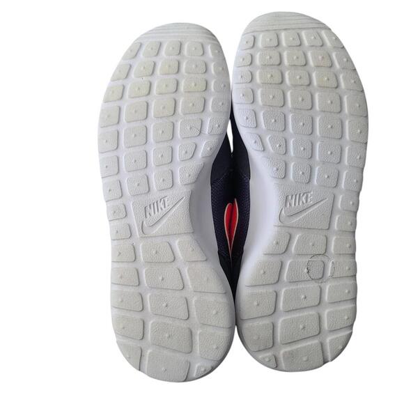 Nike Roshe Run Sneakers - Stylish Comfort Youth 5Y - Picture 6 of 8